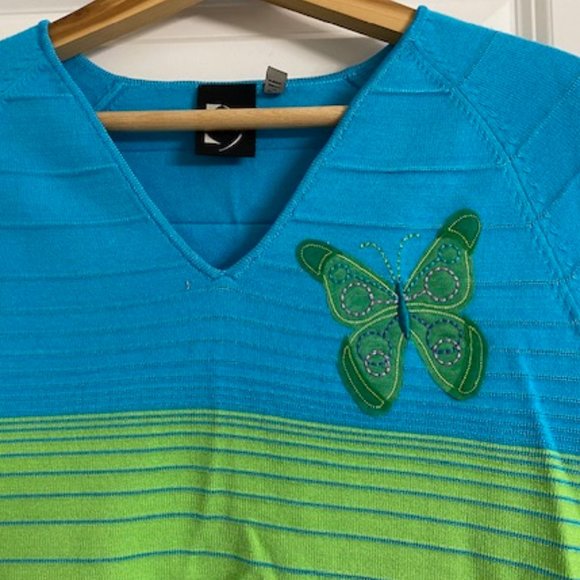 New HUME 3/4-slv TURQUOISE LIME SWEATER Applique Embroidered BUTTERFLIES * M - Picture 4 of 11